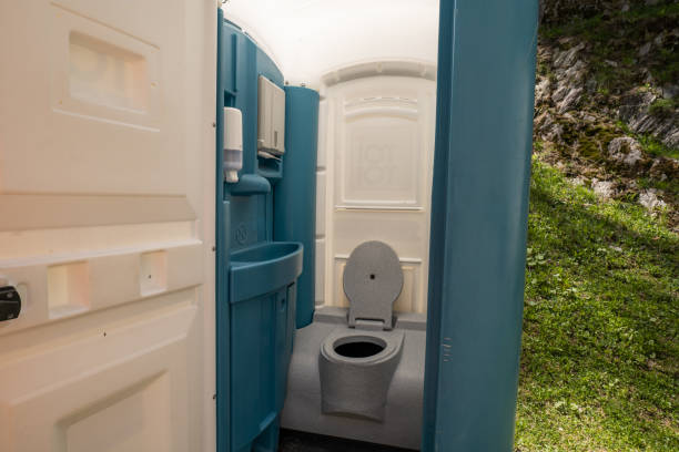 Best Portable bathroom rental  in Seminole, OK